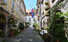 Codelli Deluxe City Centre Apartments