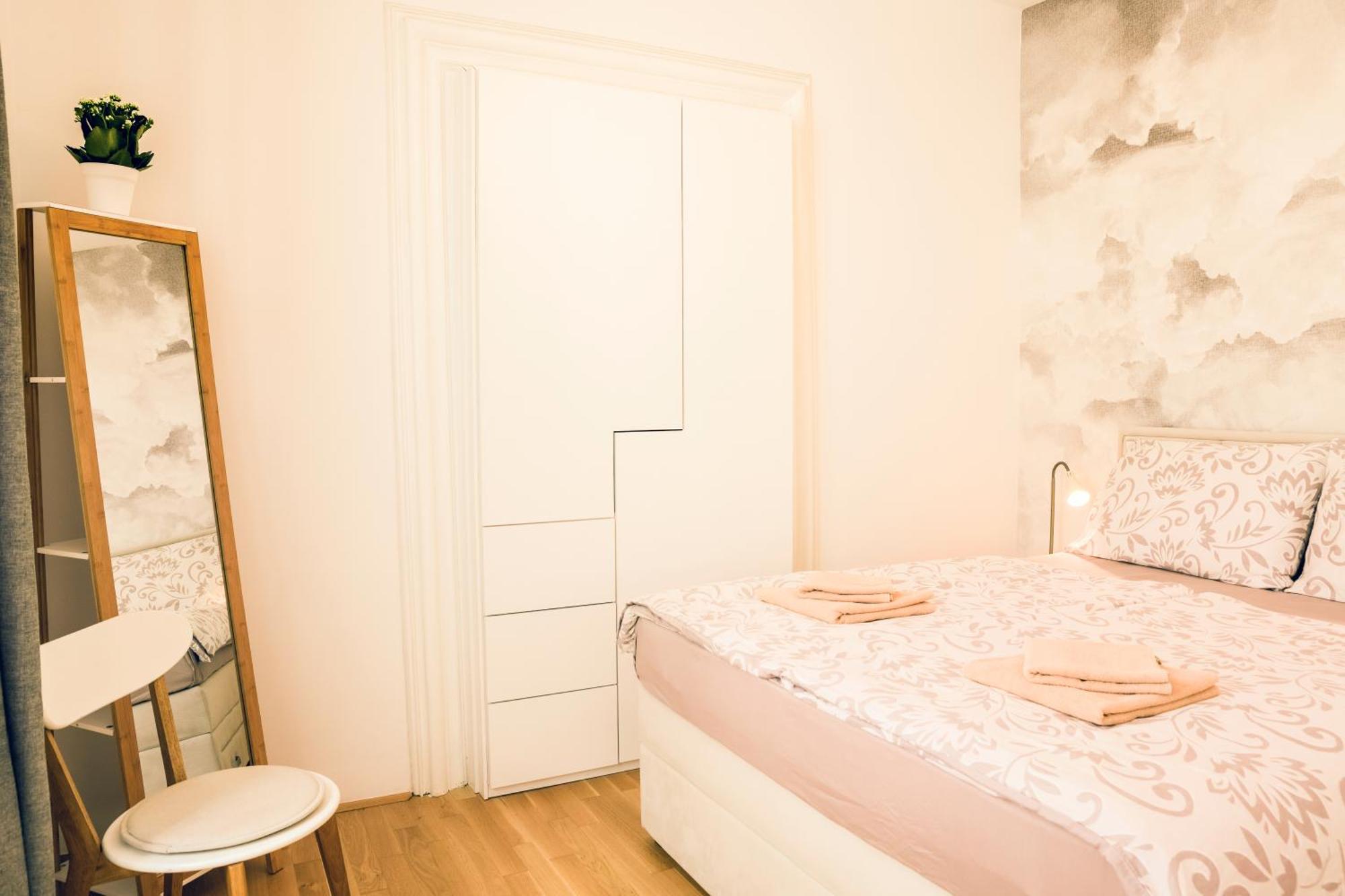 Codelli Deluxe City Centre Apartments Lubiana Esterno foto