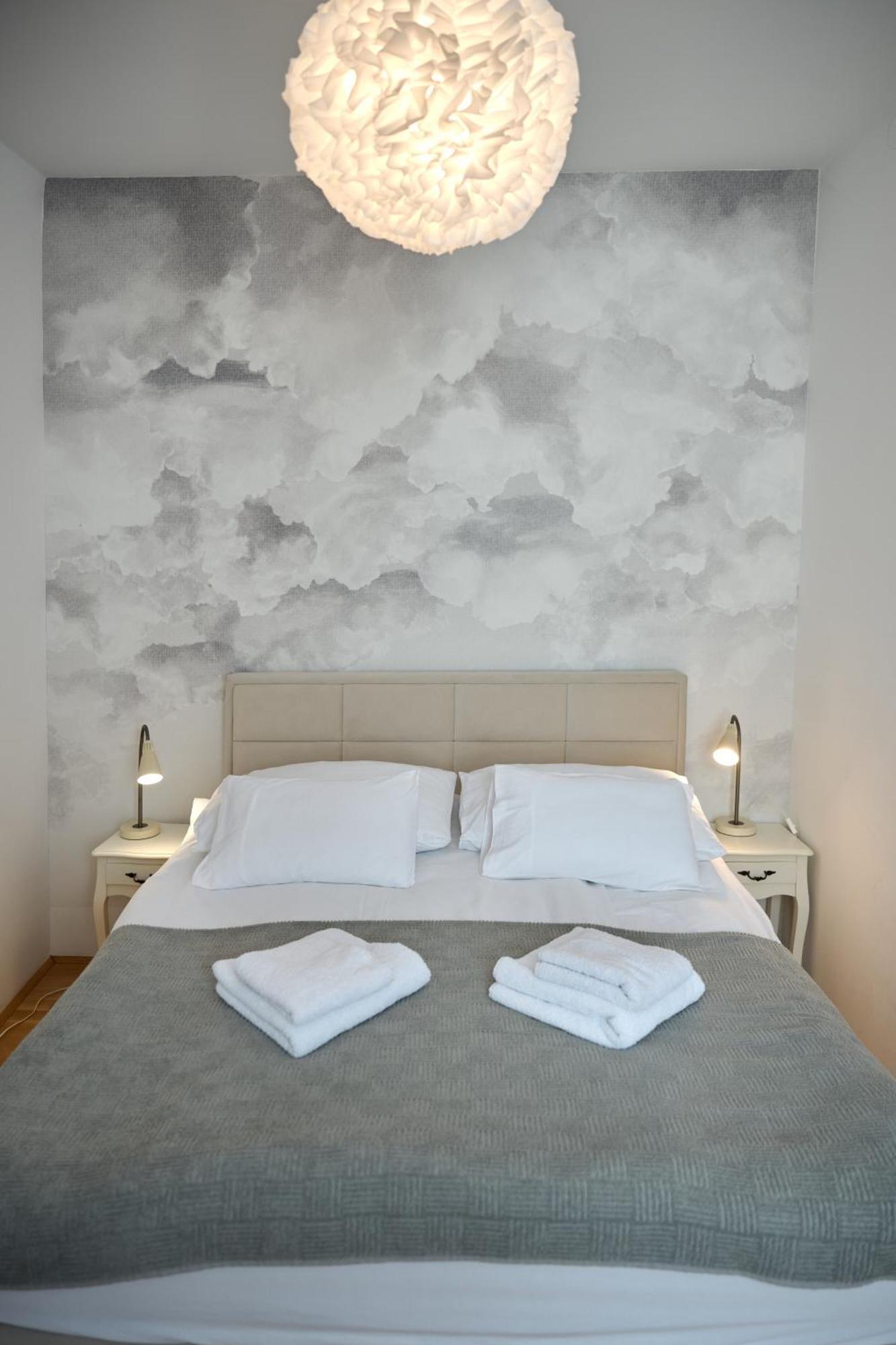 Codelli Deluxe City Centre Apartments Lubiana Esterno foto